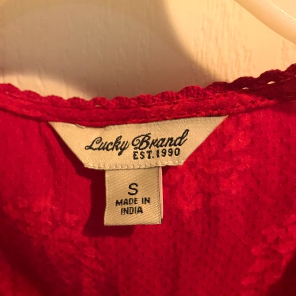 Lucky top, bright pink with scalloped edge, good condition with no flaws - Picture 3 of 4